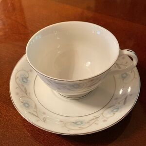Vintage‎ English Garden fine china teacup and saucer from Japan